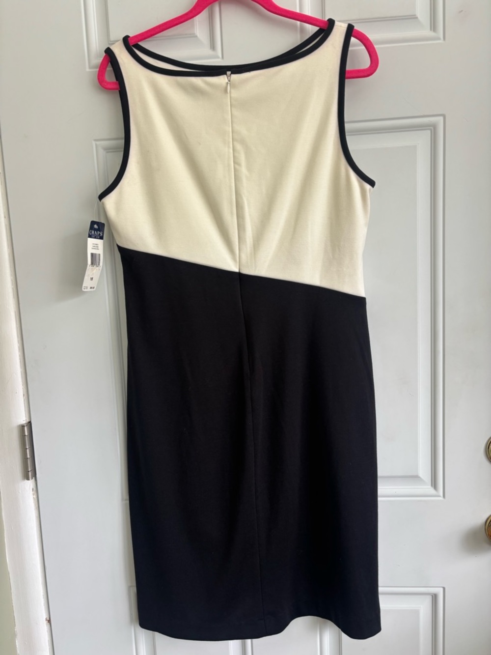 ❤️2/$15 or 3/$21❤️NWT Chaps Black and Cream Sleeveless Dress, Size 16 - Picture 5 of 9